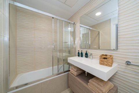 Apartment for sale Villajoyosa, Alicante, Spain 3 bedrooms, 215 sq.m. No. 118780 - photo 8