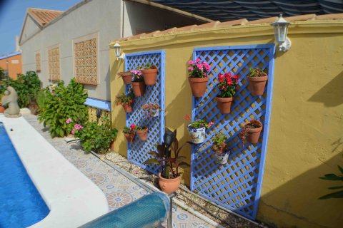 Продажа виллы в Плайя Фламенка II, Аликанте, Испания 4 спальни, 145м2 №118776 - фото 19
