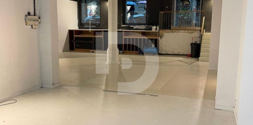 Коммерческая недвижимость в Л'Эшампле, Барселона, Испания 190м2 №151882