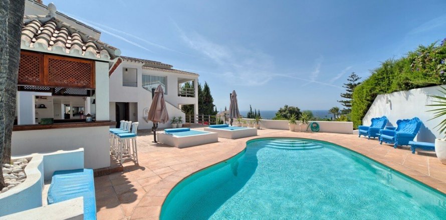 House Malaga, Spain 5 bedrooms, 230 sq.m. No. 69593