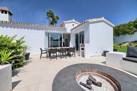 House for sale Malaga, Spain 5 bedrooms, 230 sq.m. No. 69593 - photo 5