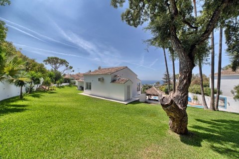 House for sale Malaga, Spain 5 bedrooms, 230 sq.m. No. 69593 - photo 3