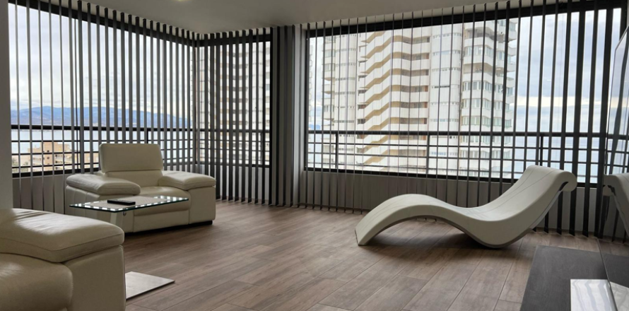 Wohnung in Alicante, Spanien 3 Schlafzimmer, 177 m2 Nr. 140363