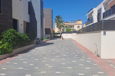 Townhouse zum Verkauf in Alicante, Spanien 3 Schlafzimmer, 111 m2 Nr. 140365 - Foto 4