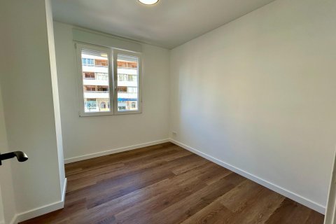 Huoneisto myytävänä Torrevieja, Alicante, Espanja, 2 makuuhuonetta, 77 m2 No. 133103 - kuva 29