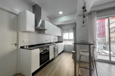 Apartment for sale Alicante, Spain 3 bedrooms, 70 sq.m. No. 133104 - photo 2