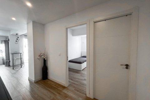 Apartment for sale Alicante, Spain 3 bedrooms, 70 sq.m. No. 133104 - photo 10