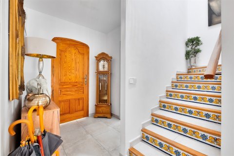 Dvīņu māja pārdošanā Albir, Alicante, Spānijā 4 istabas, 176 m2 Nr. 180004 - attēls 14