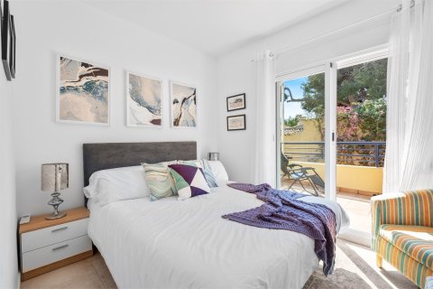 Dvīņu māja pārdošanā Albir, Alicante, Spānijā 4 istabas, 176 m2 Nr. 180004 - attēls 11