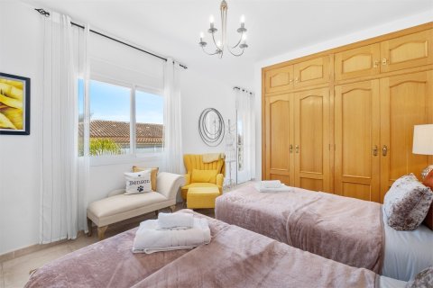 Dvīņu māja pārdošanā Albir, Alicante, Spānijā 4 istabas, 176 m2 Nr. 180004 - attēls 17