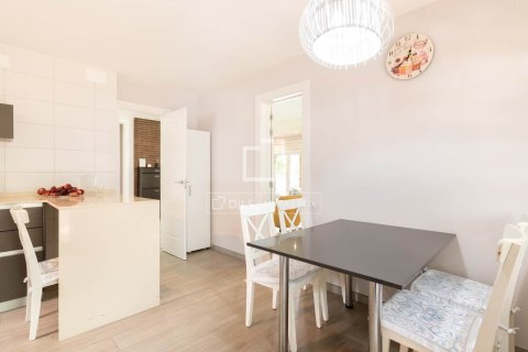 Huvila vuokrattavana Castelldefels, Barcelona, Espanja, 7 makuuhuonetta, 351 m2 No. 192875 - kuva 13