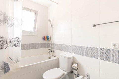 Huvila vuokrattavana Castelldefels, Barcelona, Espanja, 7 makuuhuonetta, 351 m2 No. 192875 - kuva 29