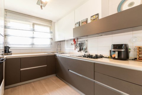 Huvila vuokrattavana Castelldefels, Barcelona, Espanja, 7 makuuhuonetta, 351 m2 No. 192875 - kuva 11