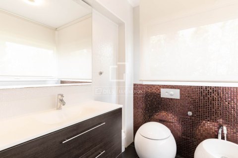 Huvila vuokrattavana Castelldefels, Barcelona, Espanja, 7 makuuhuonetta, 351 m2 No. 192875 - kuva 18