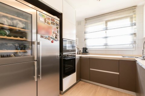 Huvila vuokrattavana Castelldefels, Barcelona, Espanja, 7 makuuhuonetta, 351 m2 No. 192875 - kuva 10
