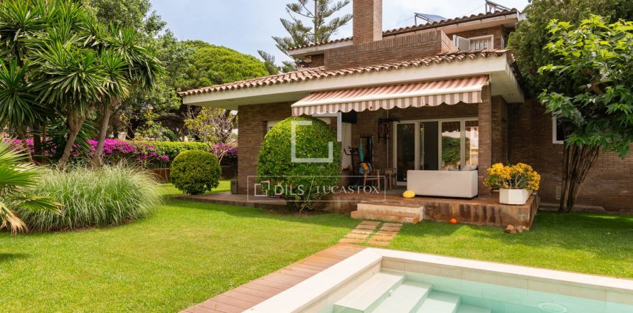 Huvila Castelldefels, Barcelona, Espanja 7 makuuhuonetta, 351 m2 No. 192875