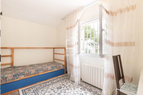 Huvila vuokrattavana Castelldefels, Barcelona, Espanja, 7 makuuhuonetta, 351 m2 No. 192875 - kuva 22