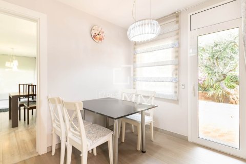 Huvila vuokrattavana Castelldefels, Barcelona, Espanja, 7 makuuhuonetta, 351 m2 No. 192875 - kuva 14