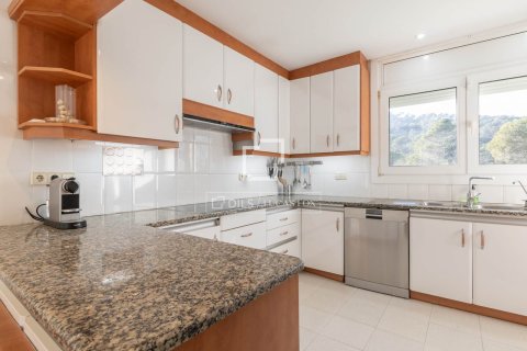 Huvila vuokrattavana Sant Cugat Del Valles, Barcelona, Espanja, 4 makuuhuonetta, 435 m2 No. 192876 - kuva 10