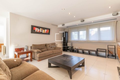 Huvila vuokrattavana Sant Cugat Del Valles, Barcelona, Espanja, 4 makuuhuonetta, 435 m2 No. 192876 - kuva 5