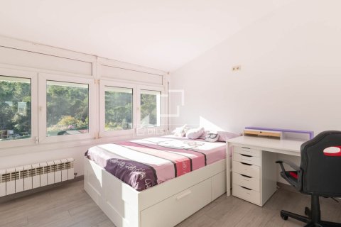 Huvila vuokrattavana Sant Cugat Del Valles, Barcelona, Espanja, 4 makuuhuonetta, 435 m2 No. 192876 - kuva 18