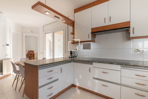 Huvila vuokrattavana Sant Cugat Del Valles, Barcelona, Espanja, 4 makuuhuonetta, 435 m2 No. 192876 - kuva 9