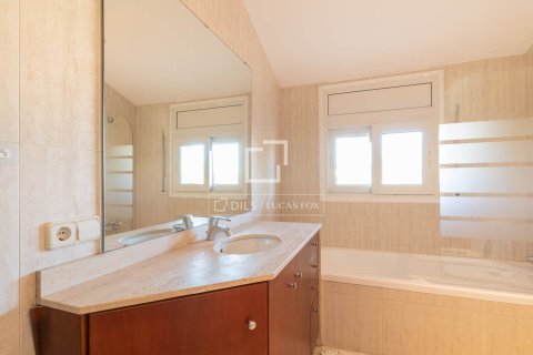 Huvila vuokrattavana Sant Cugat Del Valles, Barcelona, Espanja, 4 makuuhuonetta, 435 m2 No. 192876 - kuva 22