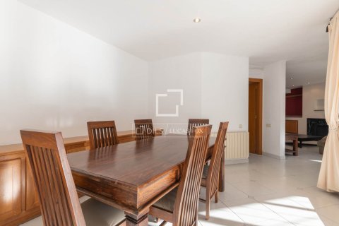 Huvila vuokrattavana Sant Cugat Del Valles, Barcelona, Espanja, 4 makuuhuonetta, 435 m2 No. 192876 - kuva 7