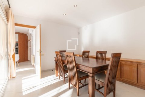 Huvila vuokrattavana Sant Cugat Del Valles, Barcelona, Espanja, 4 makuuhuonetta, 435 m2 No. 192876 - kuva 6