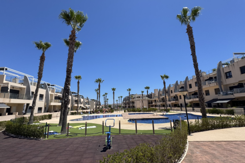 Apartamento en venta en Torre de la Horadada, Alicante, España 2 dormitorios, 61 m2 No. 190141 - foto 3