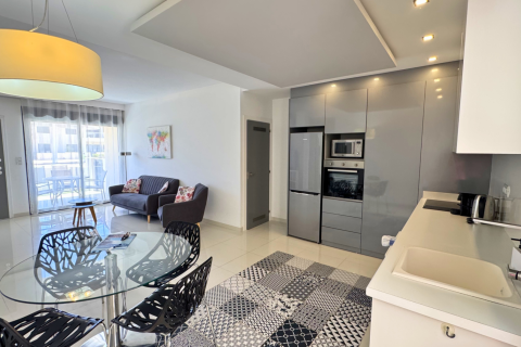 Apartamento en venta en Torre de la Horadada, Alicante, España 2 dormitorios, 61 m2 No. 190141 - foto 6