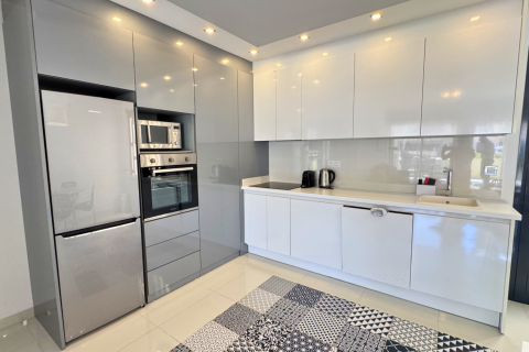 Apartamento en venta en Torre de la Horadada, Alicante, España 2 dormitorios, 61 m2 No. 190141 - foto 7