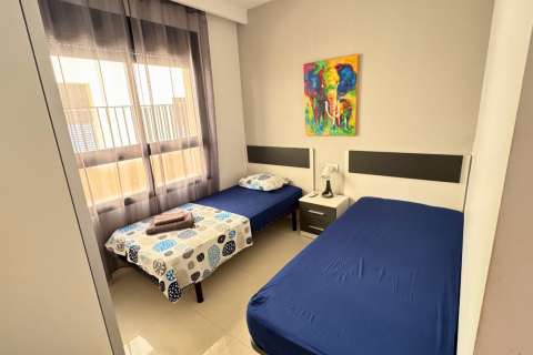 Apartamento en venta en Torre de la Horadada, Alicante, España 2 dormitorios, 61 m2 No. 190141 - foto 13