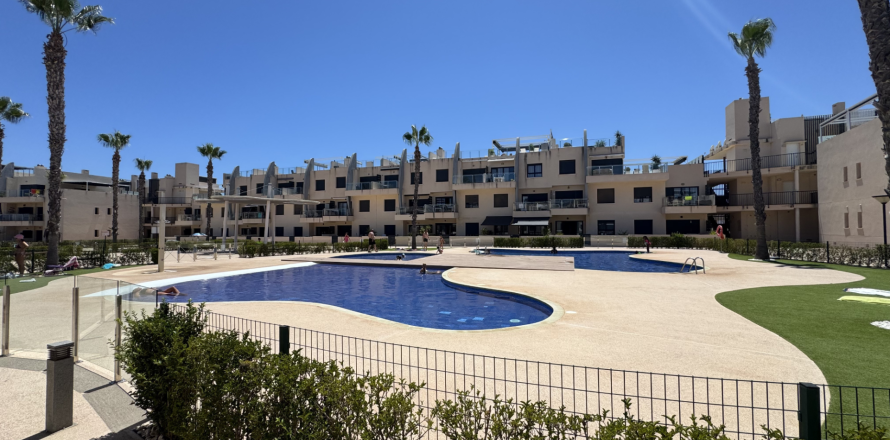 Apartamento en Torre de la Horadada, Alicante, España 2 dormitorios, 61 m2 No. 190141
