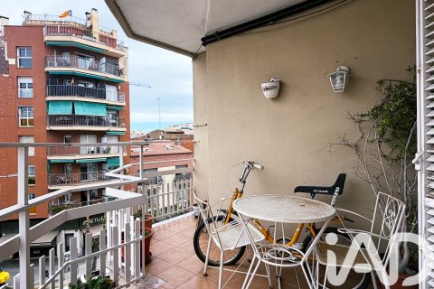 Apartment in Calella, Barcelona, Spain 4 bedrooms, 127 sq.m. No. 172660