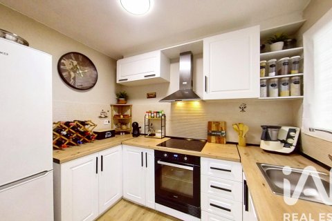 Dzīvoklis pārdošanā El Vendrell, Tarragona, Spānijā 3 istabas, 99 m2 Nr. 172659 - attēls 2