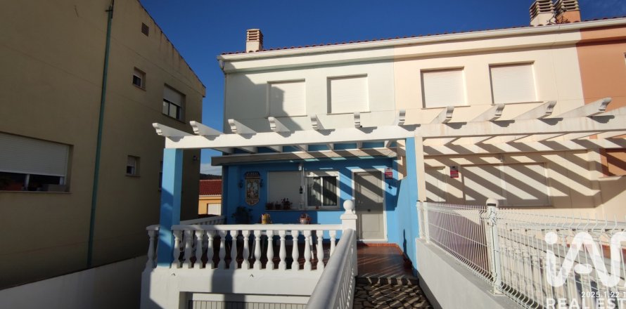 Townhouse in Costur, Castellon, Spain 4 bedrooms, 201 sq.m. No. 172661