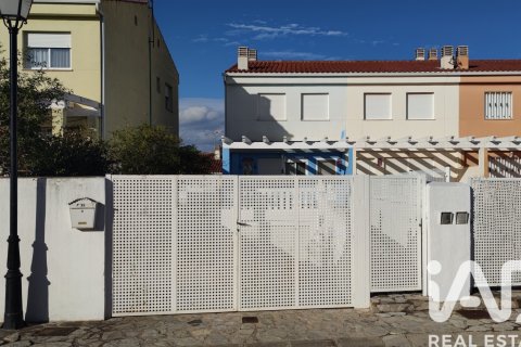 Townhouse for sale in Costur, Castellon, Spain 4 bedrooms, 201 sq.m. No. 172661 - photo 17