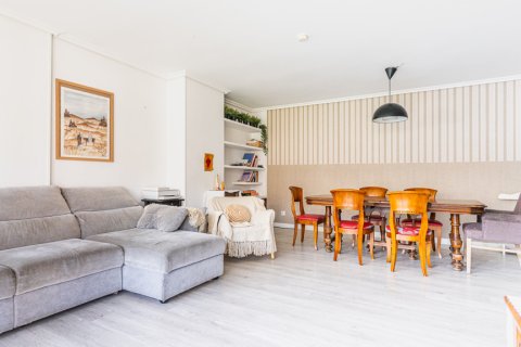 Radhus till salu i Madrid, Spanien 5 sovrum, 247 kvm. Nr. 147707 - foto 8