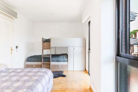 Radhus till salu i Madrid, Spanien 5 sovrum, 247 kvm. Nr. 147707 - foto 22