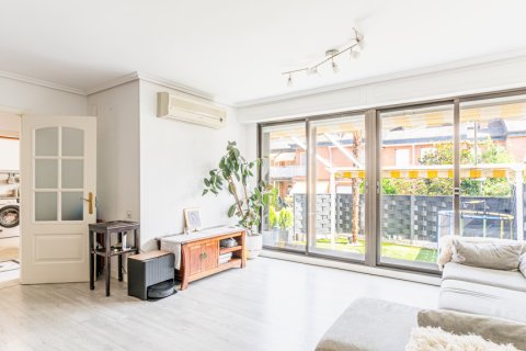 Radhus till salu i Madrid, Spanien 5 sovrum, 247 kvm. Nr. 147707 - foto 7