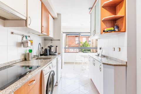 Radhus till salu i Madrid, Spanien 5 sovrum, 247 kvm. Nr. 147707 - foto 11