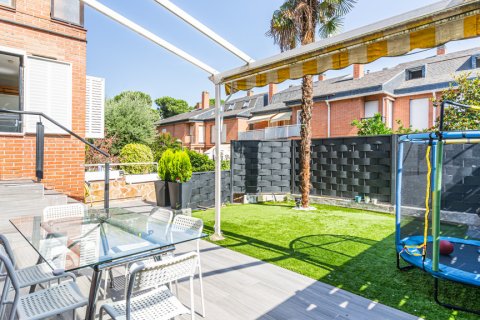 Radhus till salu i Madrid, Spanien 5 sovrum, 247 kvm. Nr. 147707 - foto 29