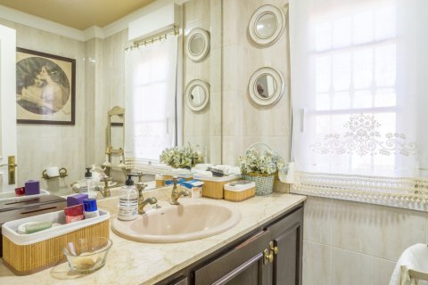 Villa till salu i Malaga, Spanien 7 sovrum, 636 kvm. Nr. 147709 - foto 15