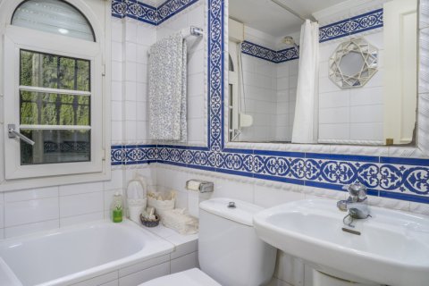 Villa till salu i Malaga, Spanien 7 sovrum, 636 kvm. Nr. 147709 - foto 16