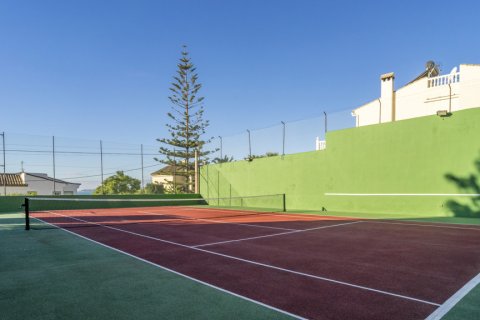 Villa till salu i Malaga, Spanien 7 sovrum, 636 kvm. Nr. 147709 - foto 2