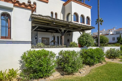 Hus till salu i Casares Costa, Malaga, Spanien 3 sovrum, 211 kvm. Nr. 147706 - foto 11