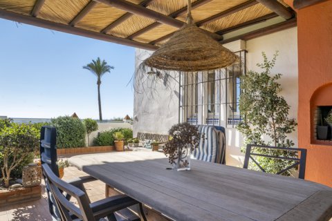 Hus till salu i Casares Costa, Malaga, Spanien 3 sovrum, 211 kvm. Nr. 147706 - foto 19