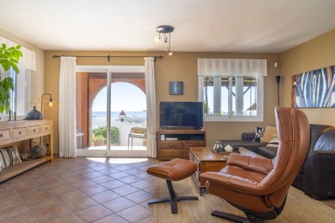 Hus till salu i Casares Costa, Malaga, Spanien 3 sovrum, 211 kvm. Nr. 147706 - foto 4