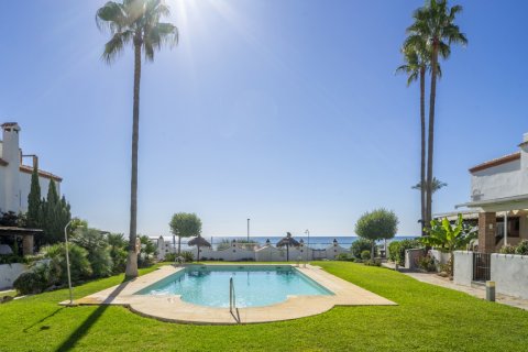 Hus till salu i Casares Costa, Malaga, Spanien 3 sovrum, 211 kvm. Nr. 147706 - foto 10